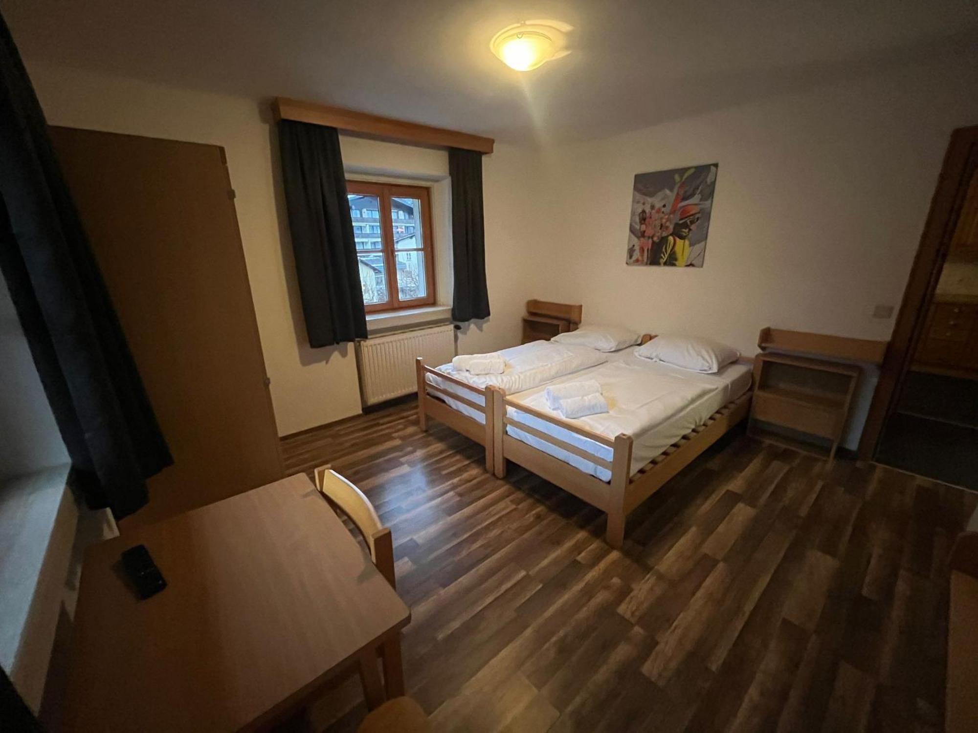 Twenty Seven City Hotel Zell am See Exteriör bild