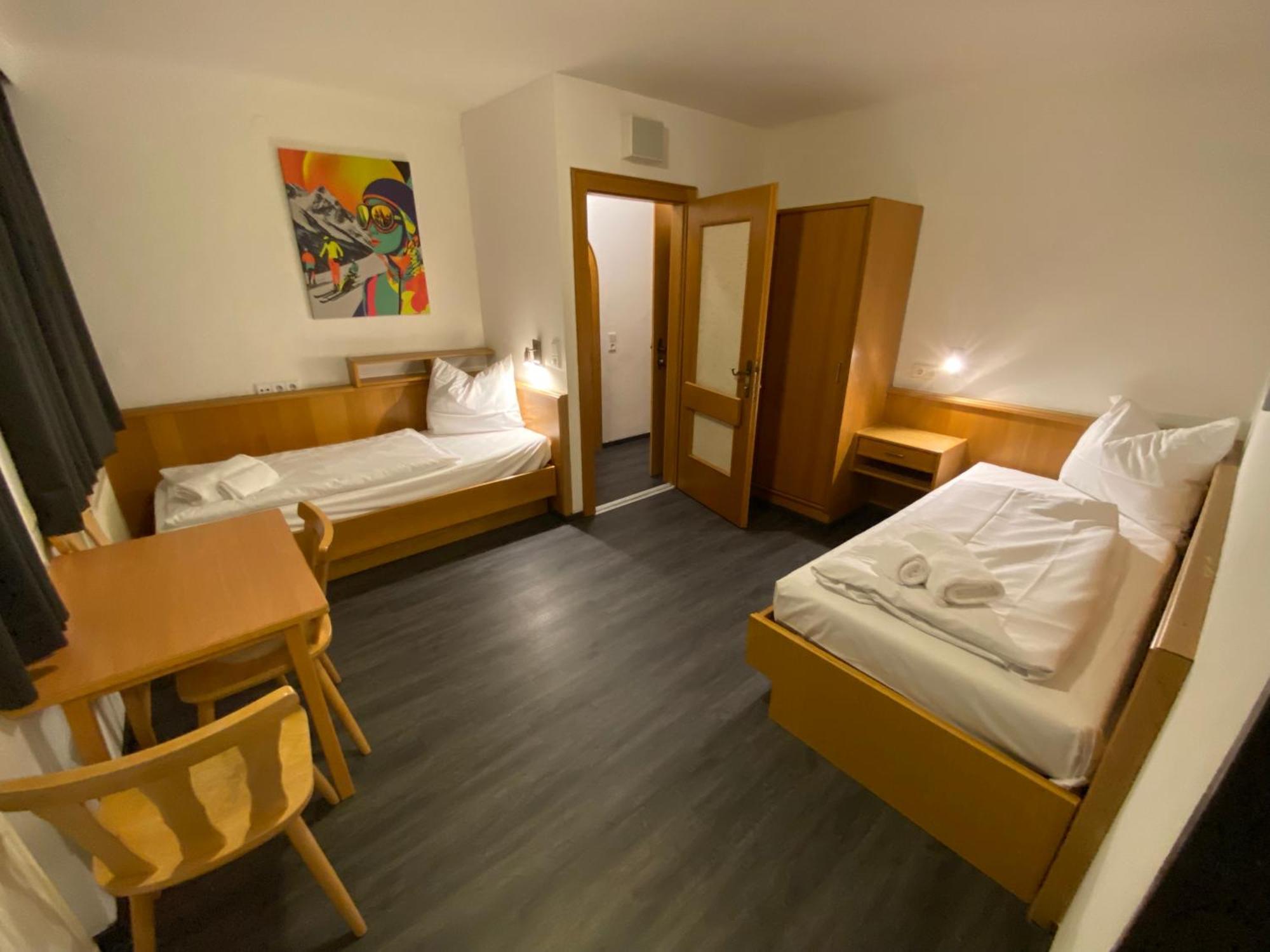 Twenty Seven City Hotel Zell am See Exteriör bild