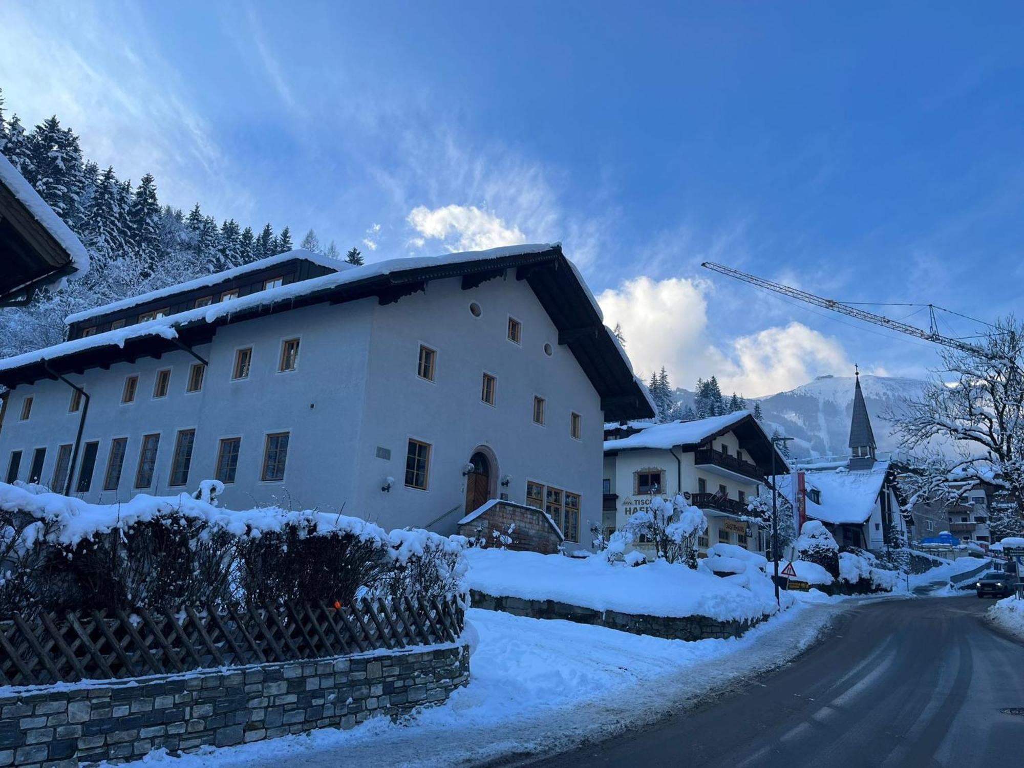 Twenty Seven City Hotel Zell am See Exteriör bild